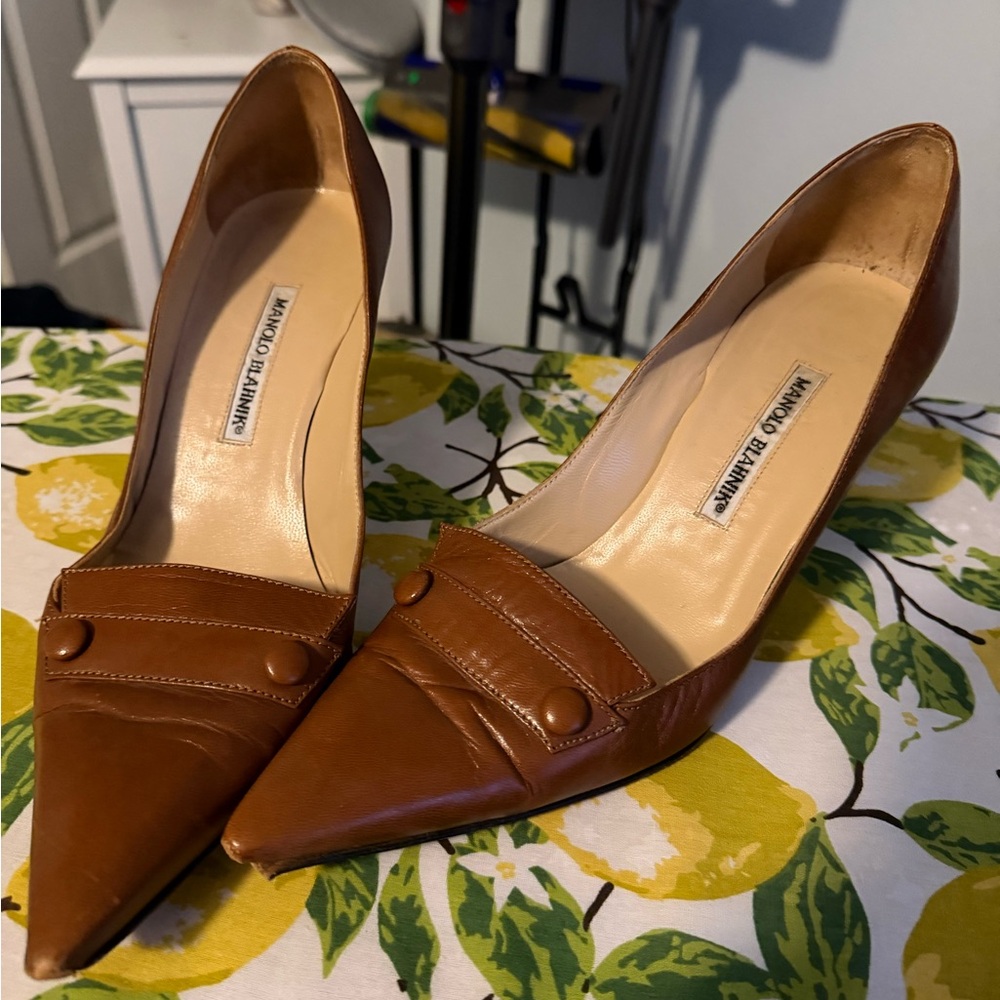 Manolo Blahnik Tan Leather Heels